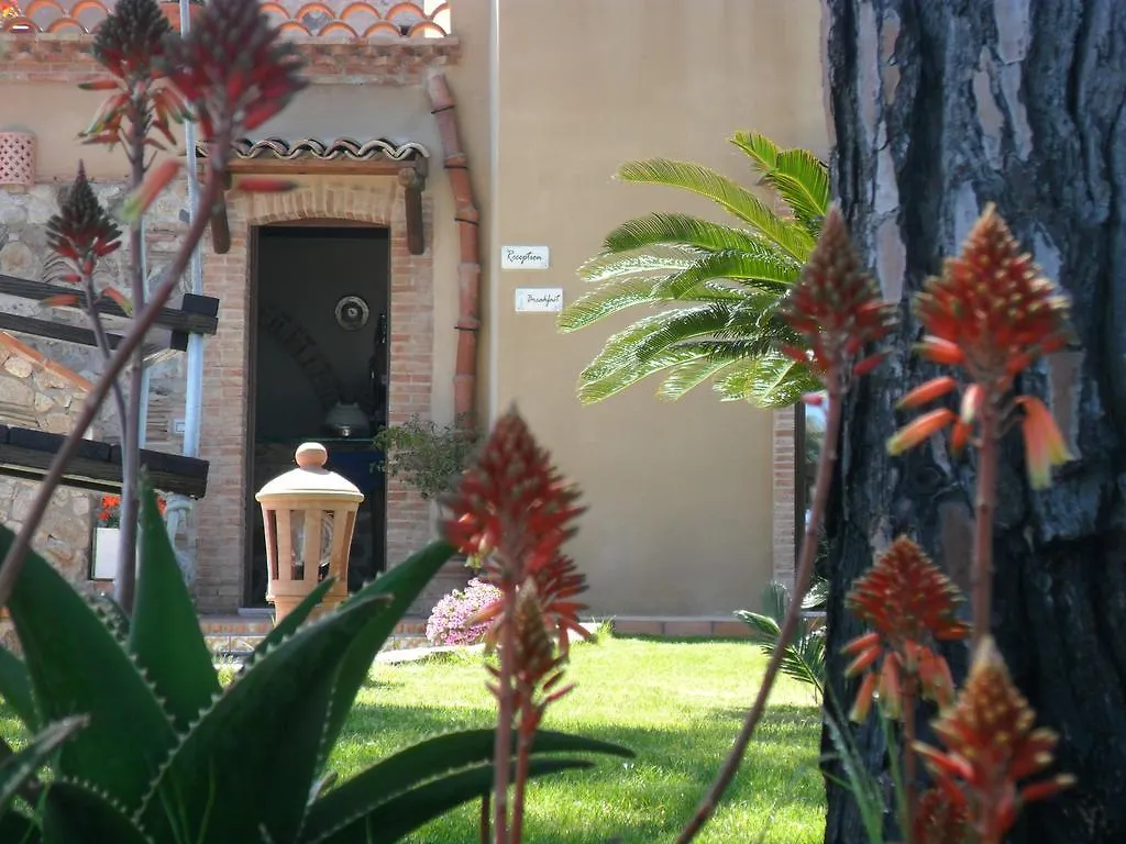 Villa Quiete Spadafora 2*,