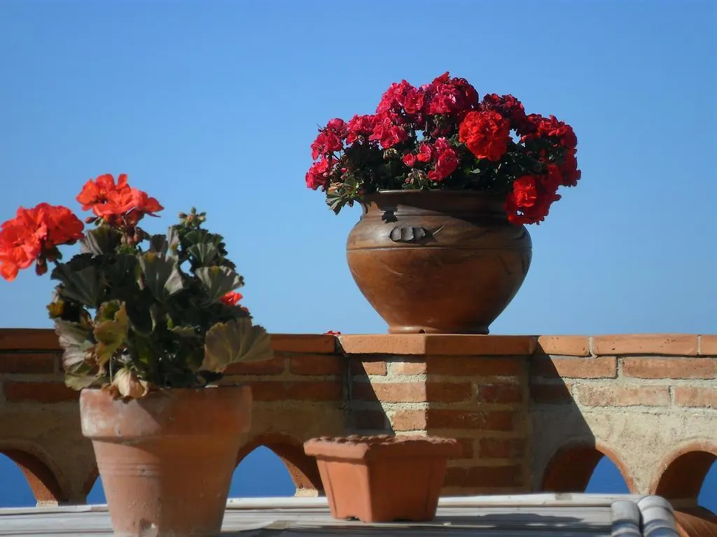 Villa Quiete Spadafora Bed & Breakfast